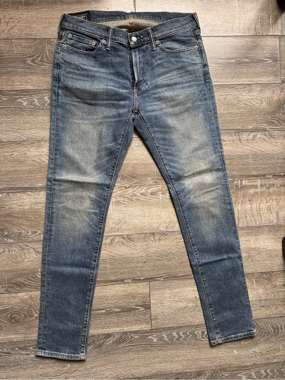 Abercrombie & Fitch Men's Faded Blue Skinny Jeans